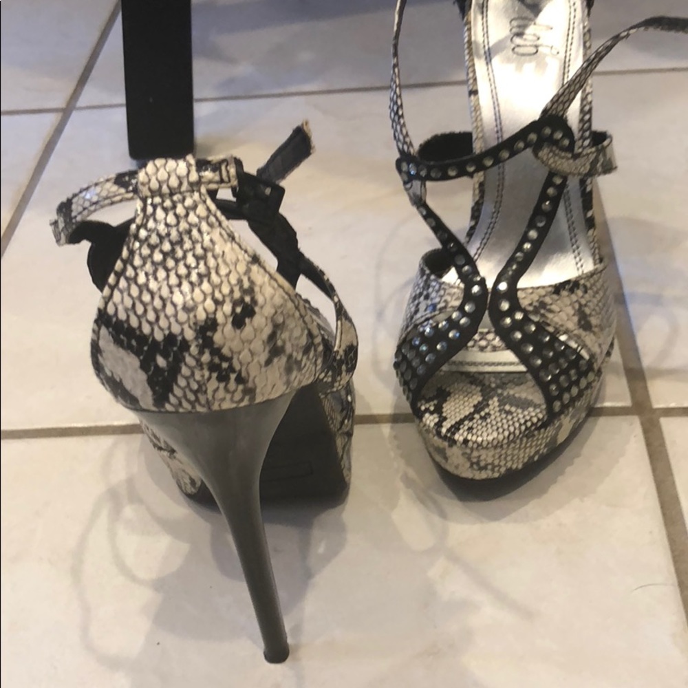 Snakeskin & Bling !